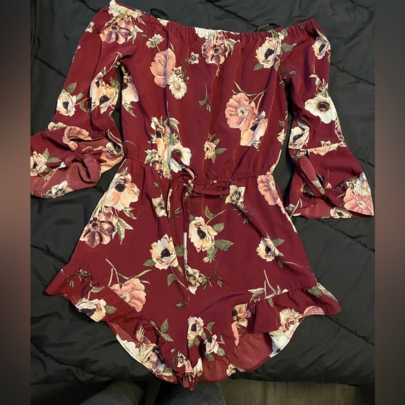 Off the shoulder romper - Picture 1 of 3
